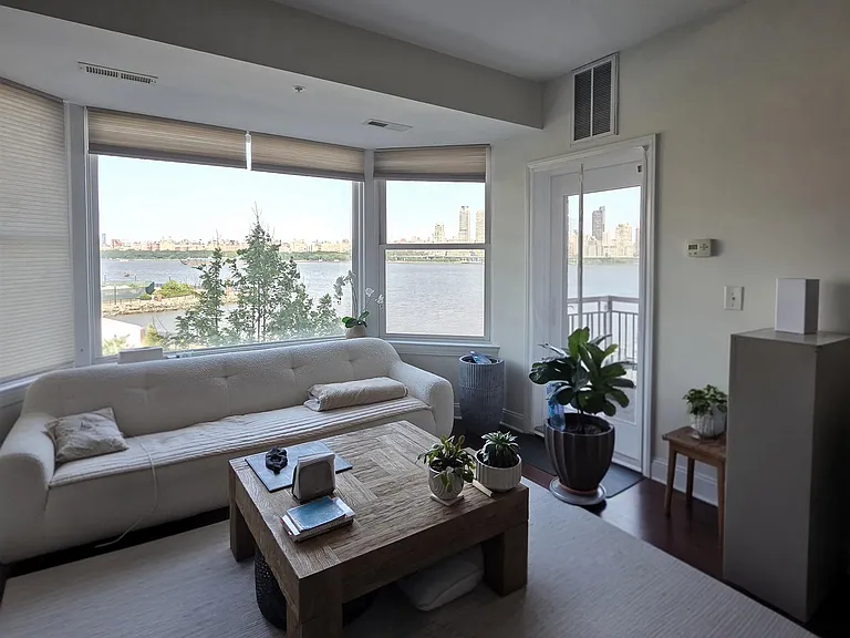 20 Avenue At Port Imperial #236 — Photo 4
