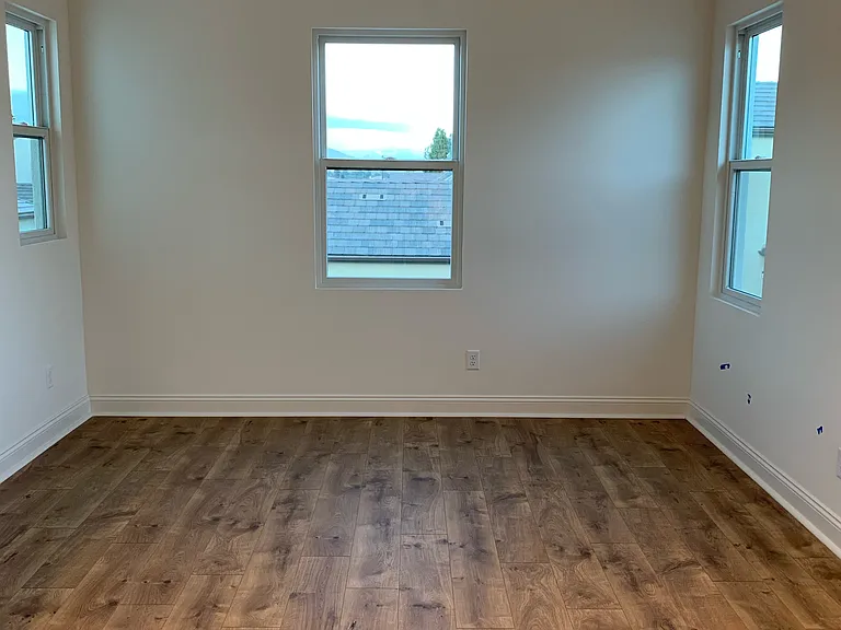 136 S Saticoy Ave — Photo 4