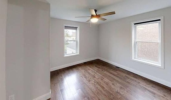 5th image of 4217 Blaine Ave #A