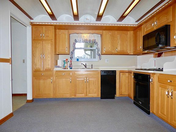 5th image of 110 Freeman Ct