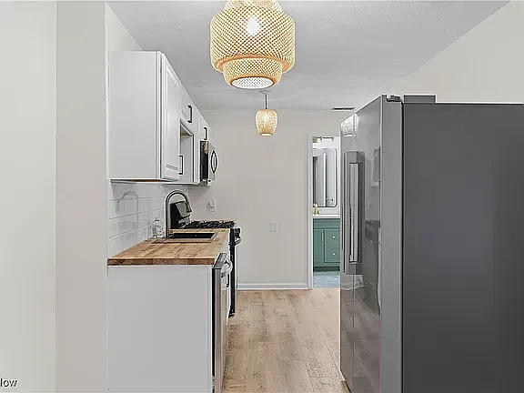 2 bed, 1100 sqft, $1,400 — Photo 4