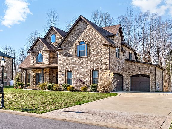 3rd image of 1131 Reda Dr