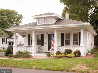 1110 Crest Ln, Lancaster, PA 17601