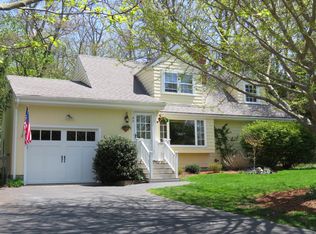 99 Hilltop Dr, Marstons Mills, MA 02648