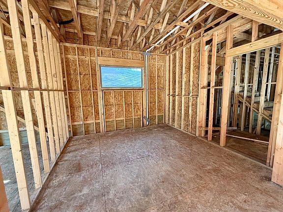 5th image of 2603 Julian St