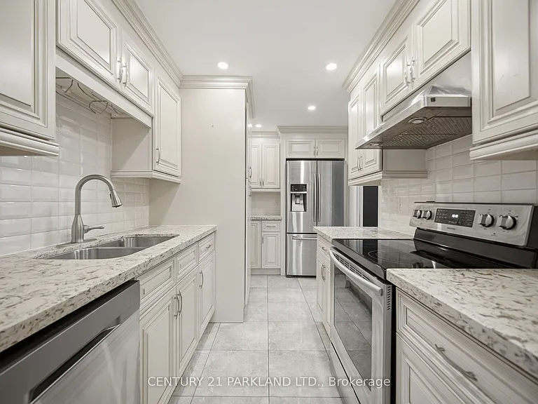 2721 Victoria Park Ave #203 — Photo 12