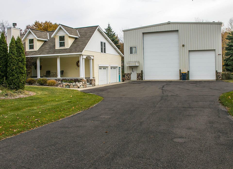 1st image of 45 S 160th Ave