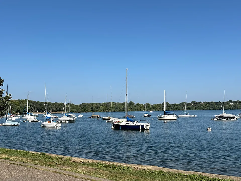 4430 W Lake Harriet Pkwy #303