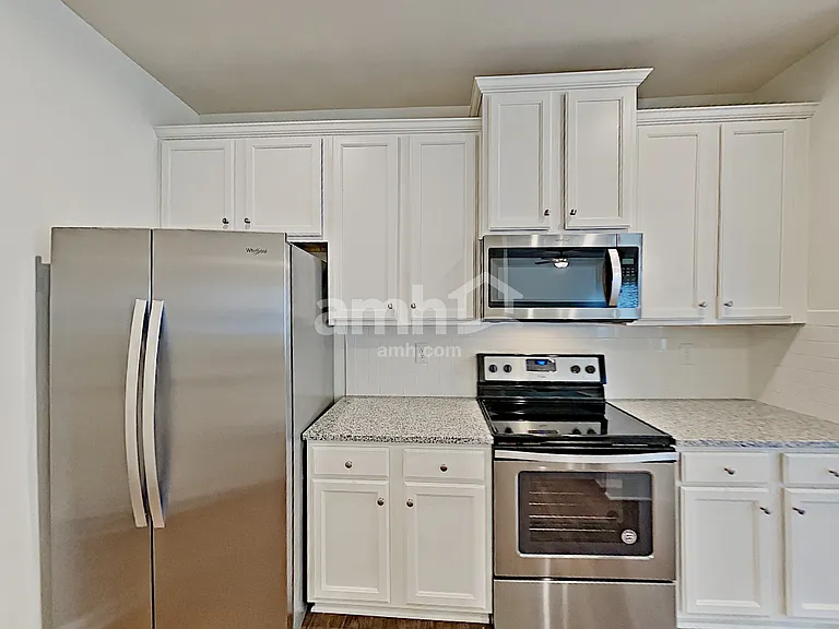 516 Woodall Rd — Photo 3