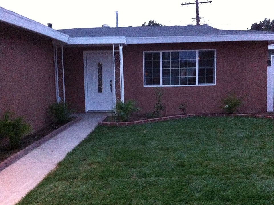 Big Frontyard with new grass