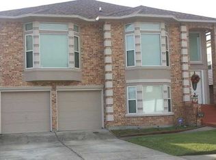 304 Southwood Dr, Gretna, LA 70056