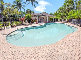 3505 Avion Woods Ct UNIT 902, Naples, FL 34104