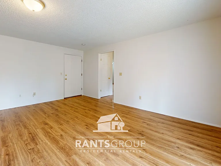 903 Tartan Dr SW — Photo 8
