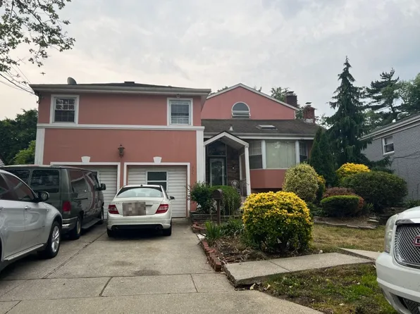 964 Lydia Pl, Baldwin, NY 11510