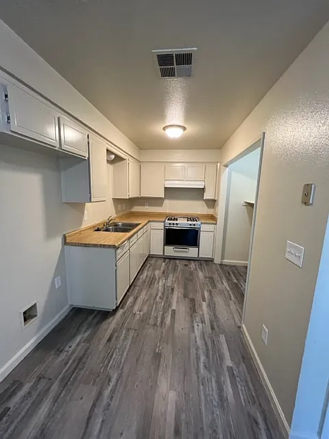 2 bed, $1,350 — Photo 3