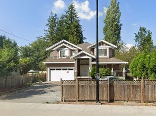 14065 100th Ave, Surrey, BC V3T 1J7