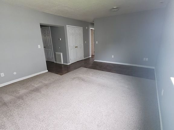 3rd image of 1435 N Columbus St APT B21