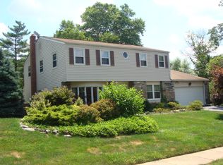 2047 Lilac Ln, Lafayette Hill, PA 19444