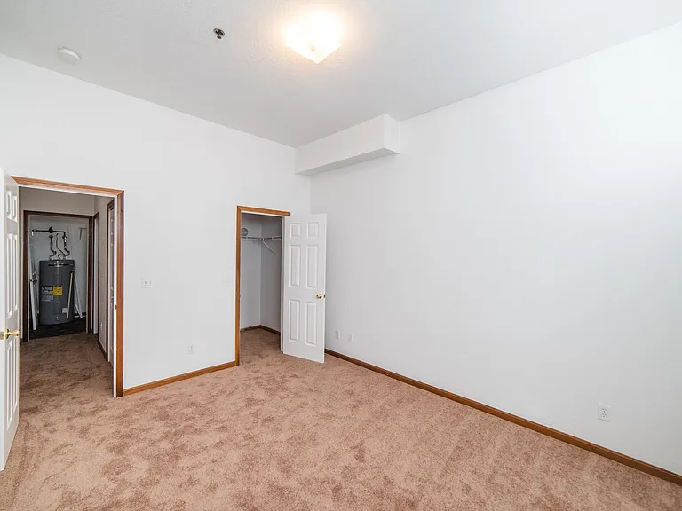 Pinnacle Heights Apartments — Photo 12