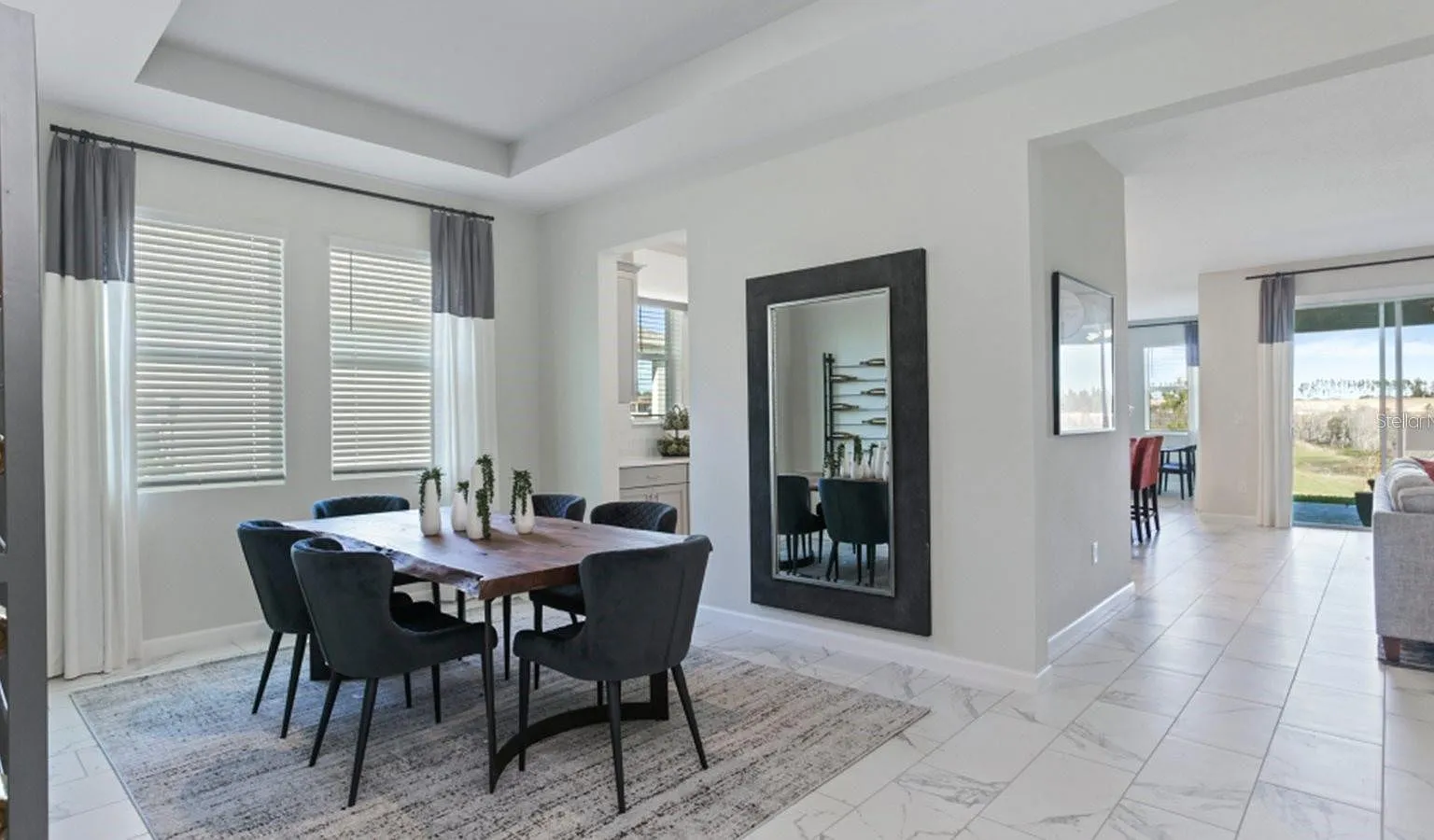 4 bed, 2532 sqft, $2,600 — Photo 3