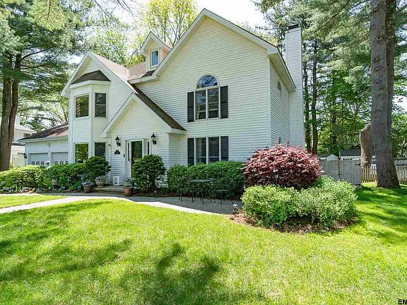 2nd image of 27 Evergreen Dr