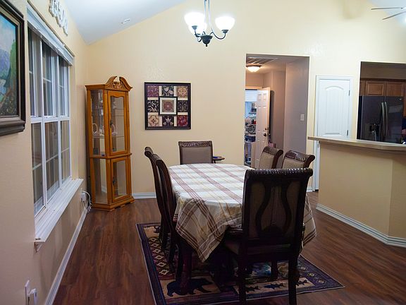 4th image of 1009 Stuart Rd