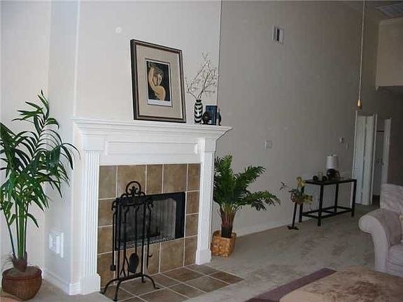 4th image of 4010 Waterford Ln