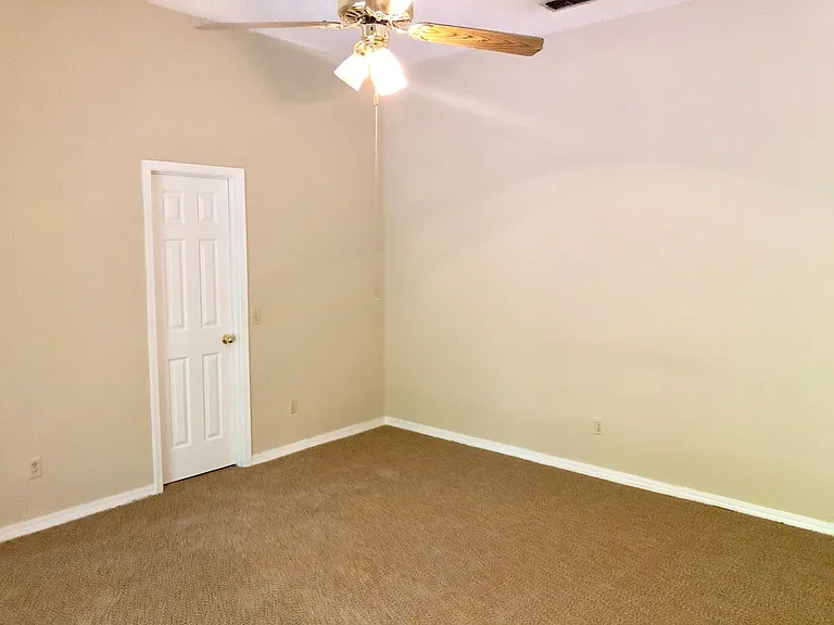 2298 Pirates Bay Dr — Photo 4