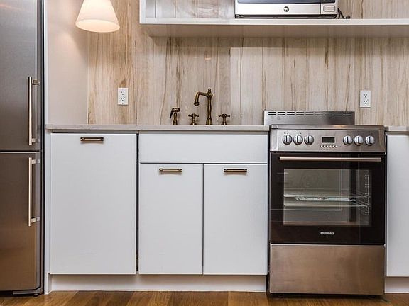 4th image of 1633 Dekalb Ave APT 1F