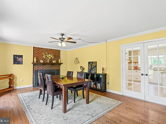 4th image of 9501 Fox Chase Dr