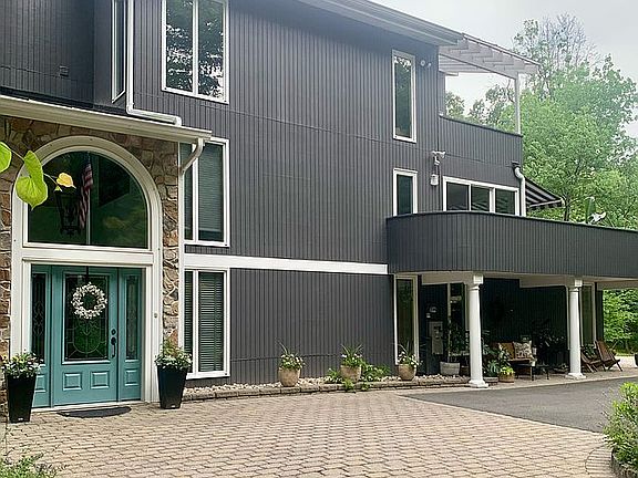4th image of 102 Lindbergh Rd
