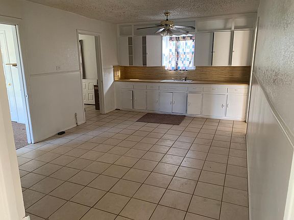 4th image of 4021 Oaklawn St
