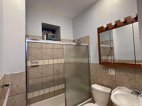 4th image of 1639 S Throop St Floor 2