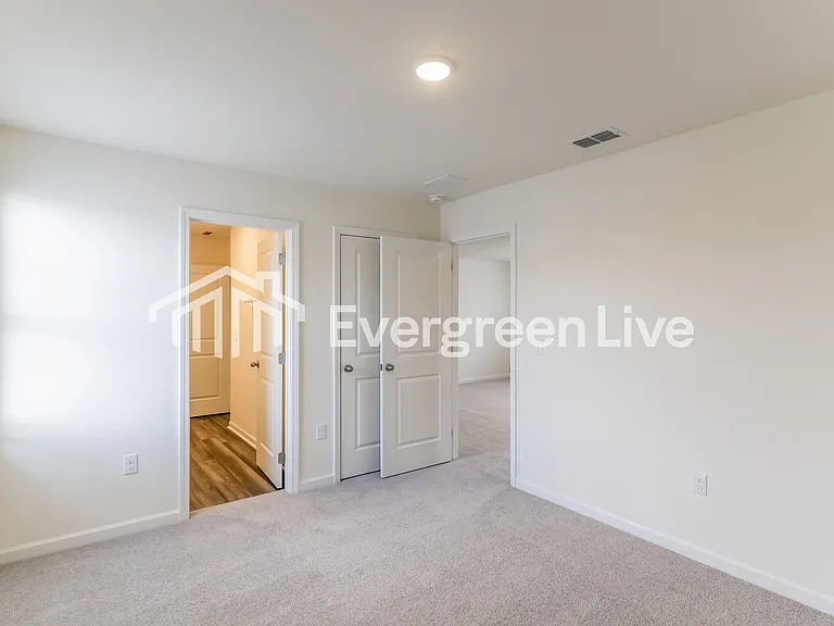 150 Snowdrop Ave — Photo 11