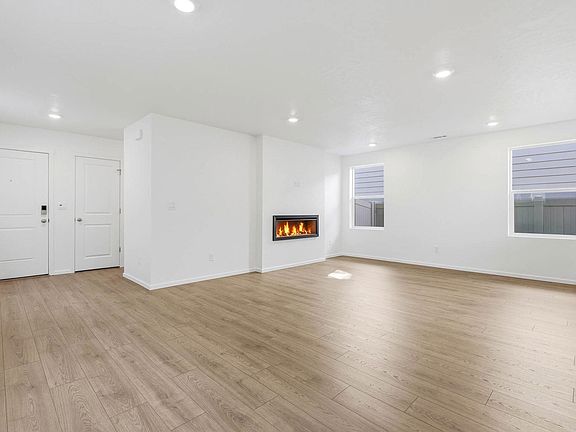 5th image of 6411 Sandstone Dr