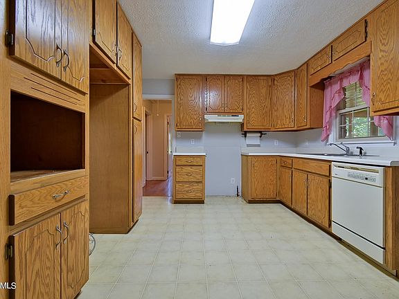 5th image of 207 Kelsay Dr