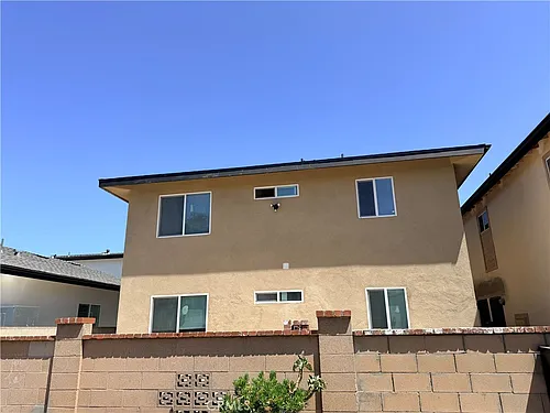 988 Valencia St Photo 1