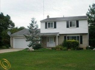 25100 Branchaster Rd, Farmington Hills, MI 48336