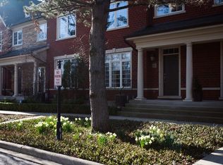 4221 Linden Tree Ln, Glenview, IL 60026