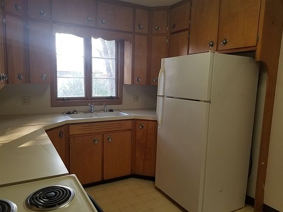 4th image of 109 S Erma Ave