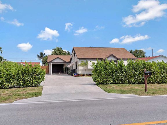 2nd image of 4125 Park Ln