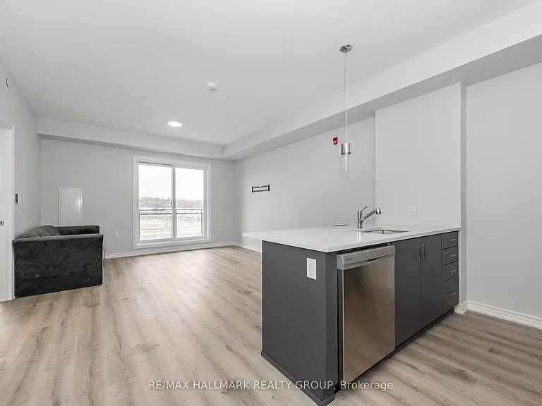 1350 Hemlock Rd #404 — Photo 10