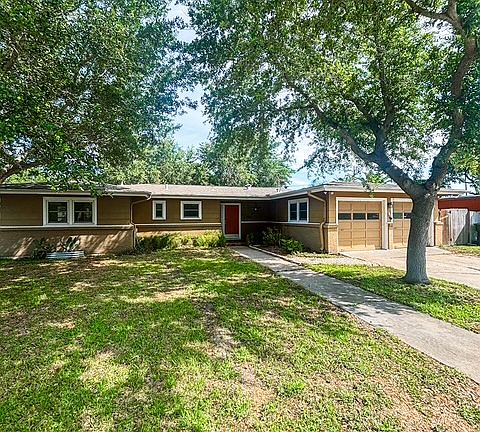 2nd image of 625 Catalina Pl