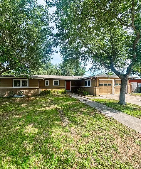625 Catalina Pl — Photo 2