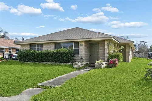 2486 Hyman Pl Photo 1