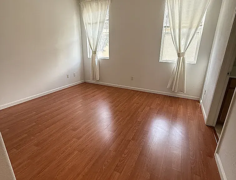 2424 Snowberry Cir — Photo 12