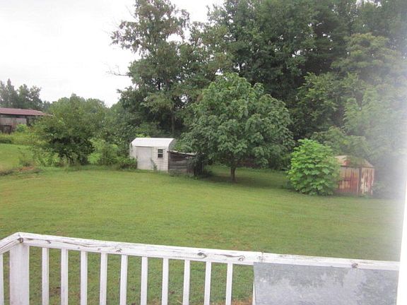 5th image of 1827 Barnes St