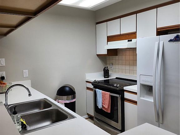 4th image of 401 Henley Ct APT K