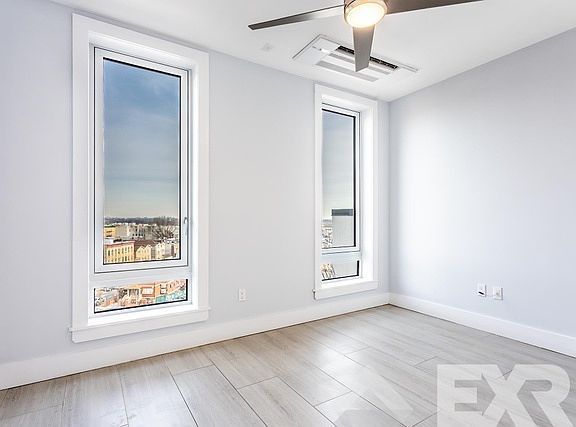 5th image of 975 Liberty Ave #3Q