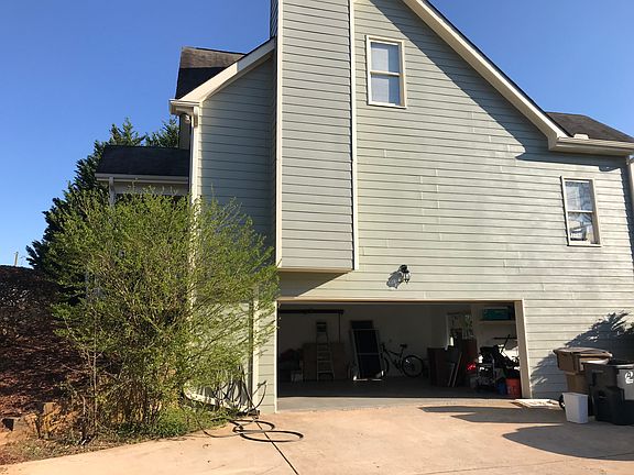 Side entry- oversized garage